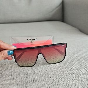 Quay Gradient Sunglasses